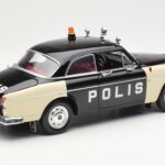 Volvo P121 Poliție Revell 1:18 8904 - image 3 of 8