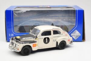 Volvo PV 544 Rally Revell 1:18 8922 Metal - imaginea 8 din 8