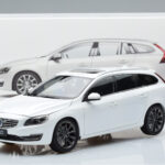 Volvo V60 D3 Crystal Alb FAW 1:18 - image 7 of 7