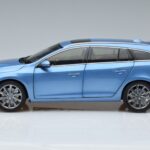 Volvo V60 D3 Power Albastru FAW 1:18 9430839 Metal - image 4 of 7