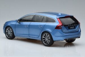 Volvo V60 D3 Power Albastru FAW 1:18 9430839 Metal - imaginea 6 din 7