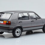 Volkswagen Golf GTI Mk2 Gri MCG 1:18 - image 2 of 6