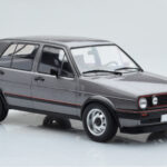 Volkswagen Golf GTI Mk2 Gri MCG 1:18 - image 4 of 6