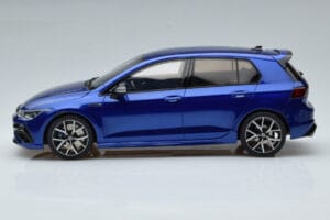 Volkswagen Golf Mk8 R Albastru Otto 1:18 OT413 Rășină - imaginea 3 din 6