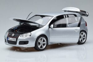 Volkswagen Golf GTI Mk5 Pirelli Edition Argintiu Norev 1:18 188425 Metal - imaginea 2 din 7