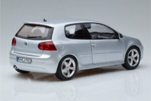 Volkswagen Golf GTI Mk5 Pirelli Edition Argintiu Norev 1:18 188425 Metal - imaginea 3 din 7
