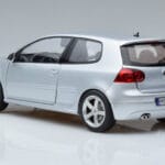 Volkswagen Golf GTI Mk5 Pirelli Edition Argintiu Norev 1:18 188425 Metal - image 6 of 7