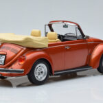 Volkswagen Beetle 1303 Cabriolet Portocaliu Norev 1:18 - image 2 of 6