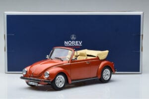 Volkswagen Beetle 1303 Cabriolet Portocaliu Norev 1:18 188526 Metal - imaginea 6 din 6