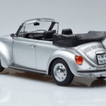 Volkswagen Beetle 1303 Cabriolet Argintiu Norev 1:18 - image 5 of 6