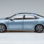 Volkswagen Passat B8 Albastru FAW 1:18 ZVF000003A Metal - image 4 of 7