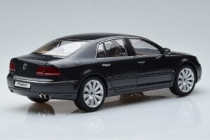 Volkswagen Phaeton V6 Mazeppa Gri Kyosho 1:18 08831MBK Metal - imaginea 3 din 9