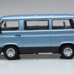 Volkswagen T3 Multivan Albastru Norev 1:18 - image 3 of 6