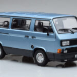 Volkswagen T3 Multivan Albastru Norev 1:18 - image 4 of 6