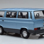 Volkswagen T3 Multivan Albastru Norev 1:18 - image 5 of 6