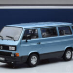 Volkswagen T3 Multivan Albastru Norev 1:18 - image 6 of 6