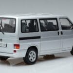Volkswagen T4b Transporter Caravelle Minibus Schuco 1:18 450041500 Metal - image 3 of 8