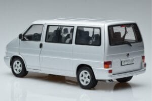 Volkswagen T4b Transporter Caravelle Minibus Schuco 1:18 450041500 Metal - imaginea 7 din 8
