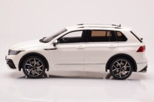 Volkswagen Tiguan R Alb Otto 1:18 OT1001 Rășină - imaginea 3 din 6