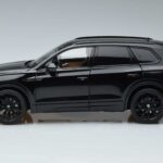 Volkswagen Touareg CR Negru FAW 1:18 LTC761021BLA Metal - image 4 of 7
