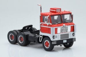 White 7400 Roșu Argintiu IXO 1:43 TR170 Metal - imaginea 3 din 5