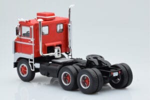 White 7400 Roșu Argintiu IXO 1:43 TR170 Metal - imaginea 4 din 5