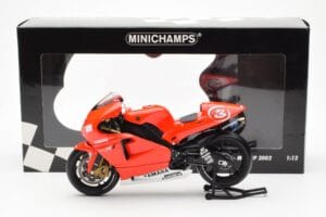 Yamaha YZR-M1 Marlboro Yamaha Team #3 M. Biaggi MotoGP 2002 Minichamps 1:12 122026303 Metal - imaginea 4 din 4