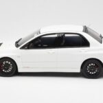 Mitsubishi Lancer Evo VIII MR FQ-400 Alb Otto 1:18 - image 3 of 6