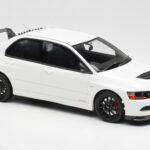 Mitsubishi Lancer Evo VIII MR FQ-400 Alb Otto 1:18 - image 4 of 6