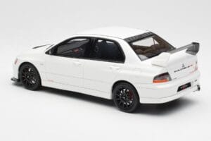 Mitsubishi Lancer Evo VIII MR FQ-400 Alb Otto 1:18 OT777 Rășină - imaginea 5 din 6