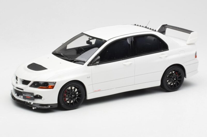 Mitsubishi Lancer Evo VIII MR FQ-400 Alb Otto 1:18