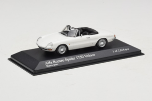 Alfa Romeo 1750 Spider Veloce Alb Minichamps 1:43 400120530 Metal - imaginea 2 din 4