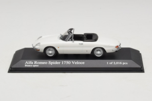Alfa Romeo 1750 Spider Veloce Alb Minichamps 1:43 400120530 Metal