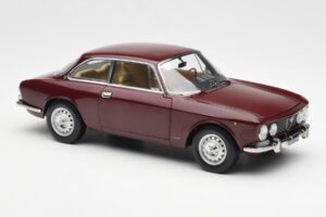 Alfa Romeo 2000 GTV Roșu Bordeaux Norev 1:18 187916 Metal - imaginea 6 din 8