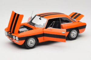 Alfa Romeo 2000 GTV Portocaliu Norev 1:18 187918 Metal - imaginea 2 din 8