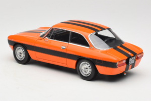 Alfa Romeo 2000 GTV Portocaliu Norev 1:18 187918 Metal - imaginea 7 din 8