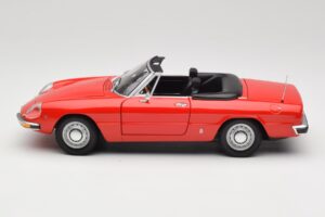 Alfa Romeo 2000 Spider Rosu Minichamps 1:18 180120930 Metal - imaginea 4 din 8