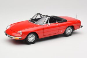 Alfa Romeo 2000 Spider Rosu Minichamps 1:18 180120930 Metal
