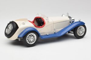 Alfa Romeo 2300 Spider Alb & Albastru Bburago 1:18 3008-M1 Metal - imaginea 2 din 6