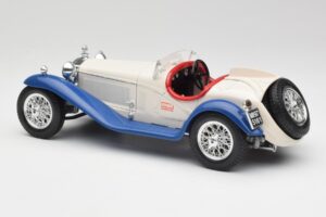 Alfa Romeo 2300 Spider Alb & Albastru Bburago 1:18 3008-M1 Metal - imaginea 5 din 6