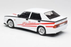 Alfa Romeo 75 Turbo Evoluzione Alb MCG 1:18 MCG18430 Metal - imaginea 5 din 6