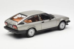 Alfa Romeo Alfetta GTV 2.0 Gri Metalic AUTOart 1:18 70147 Metal - imaginea 3 din 8