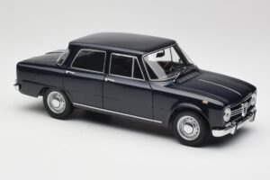 Alfa Romeo Giulia 1300 Albastru Minichamps 1:18 180120905 Metal - imaginea 6 din 8