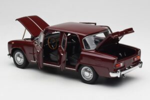 Alfa Romeo Giulia 1300 Roșu Închis Minichamps 1:18 180120906 Metal - imaginea 5 din 8