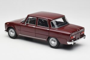 Alfa Romeo Giulia 1300 Roșu Închis Minichamps 1:18 180120906 Metal - imaginea 7 din 8