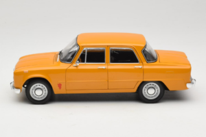 Alfa Romeo Giulia 1300 Super Portocaliu Minichamps 1:18 180120900 Metal - imaginea 4 din 8