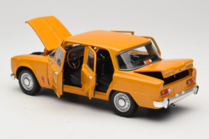 Alfa Romeo Giulia 1300 Super Portocaliu Minichamps 1:18 180120900 Metal - imaginea 5 din 8