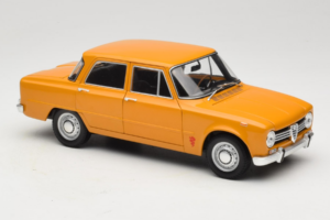 Alfa Romeo Giulia 1300 Super Portocaliu Minichamps 1:18 180120900 Metal - imaginea 6 din 8