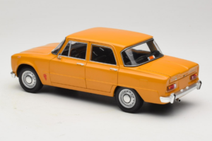 Alfa Romeo Giulia 1300 Super Portocaliu Minichamps 1:18 180120900 Metal - imaginea 7 din 8