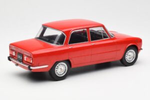 Alfa Romeo Giulia Nuova Super Roșu MCG 1:18 MCG18145 Metal - imaginea 2 din 6
